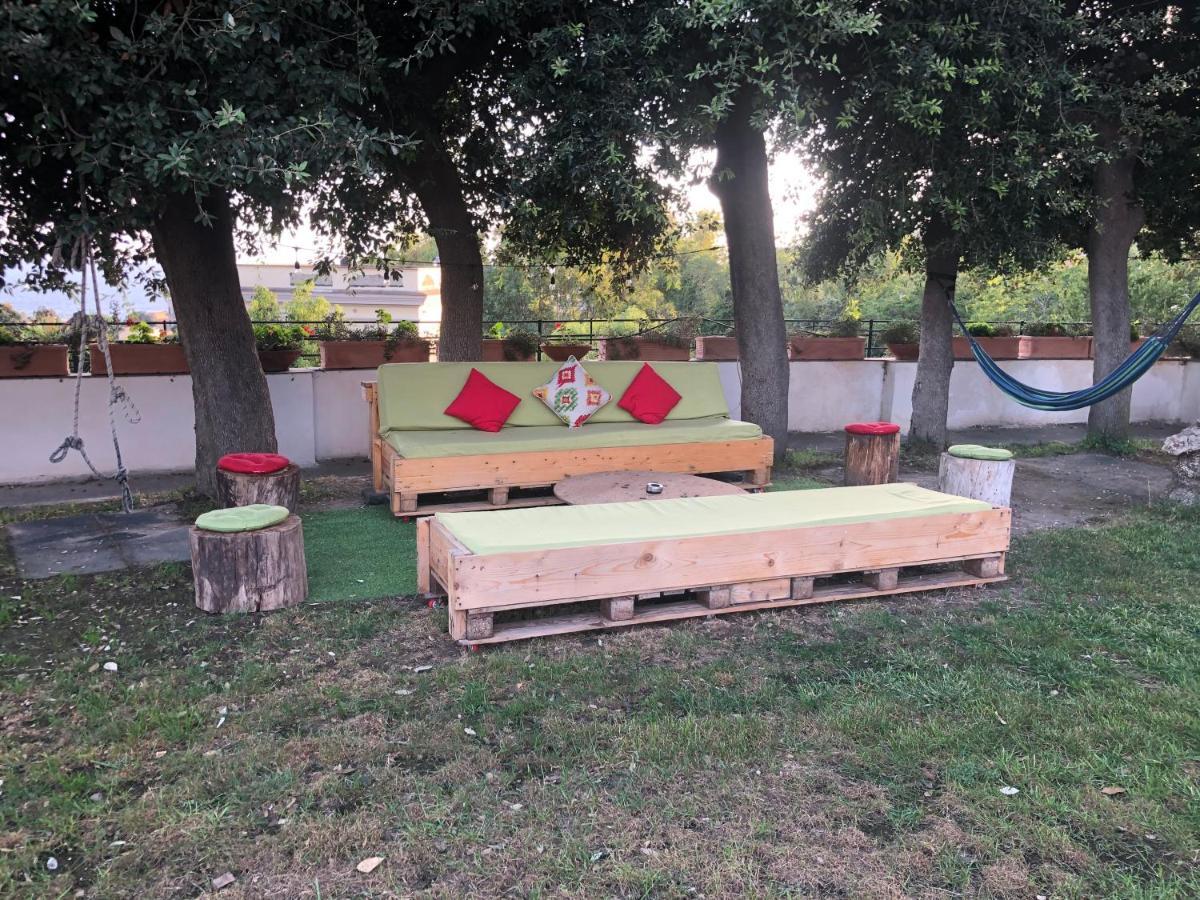 Kamyhouse Una Tranquilla Struttura Nel Verde Nápoles Exterior foto