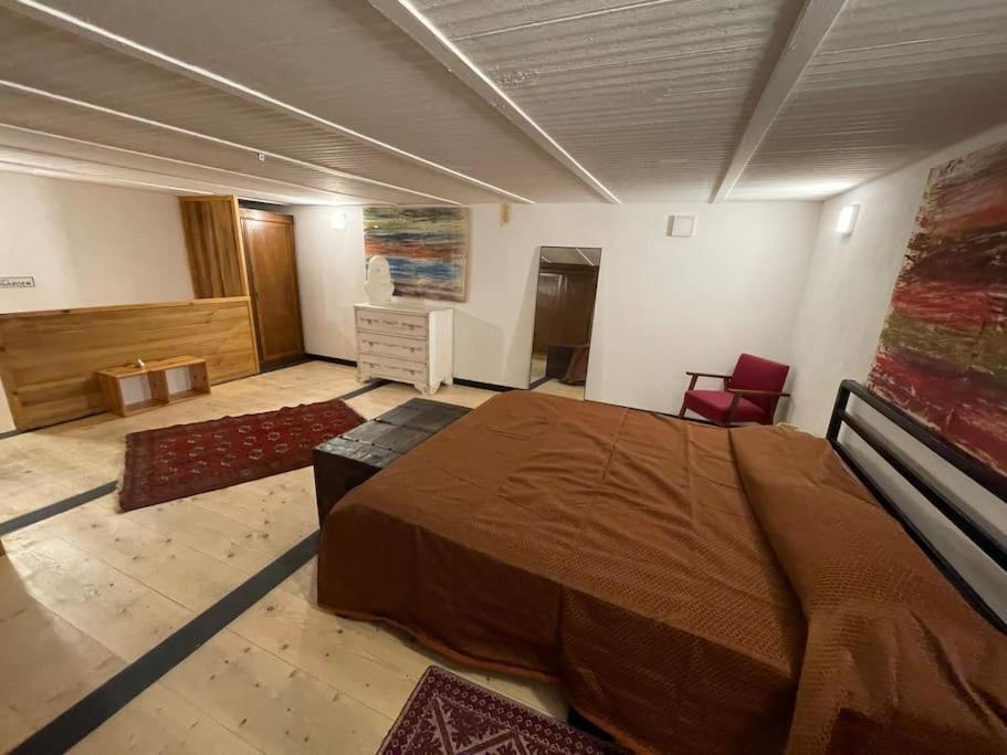 Kamyhouse Una Tranquilla Struttura Nel Verde Nápoles Exterior foto