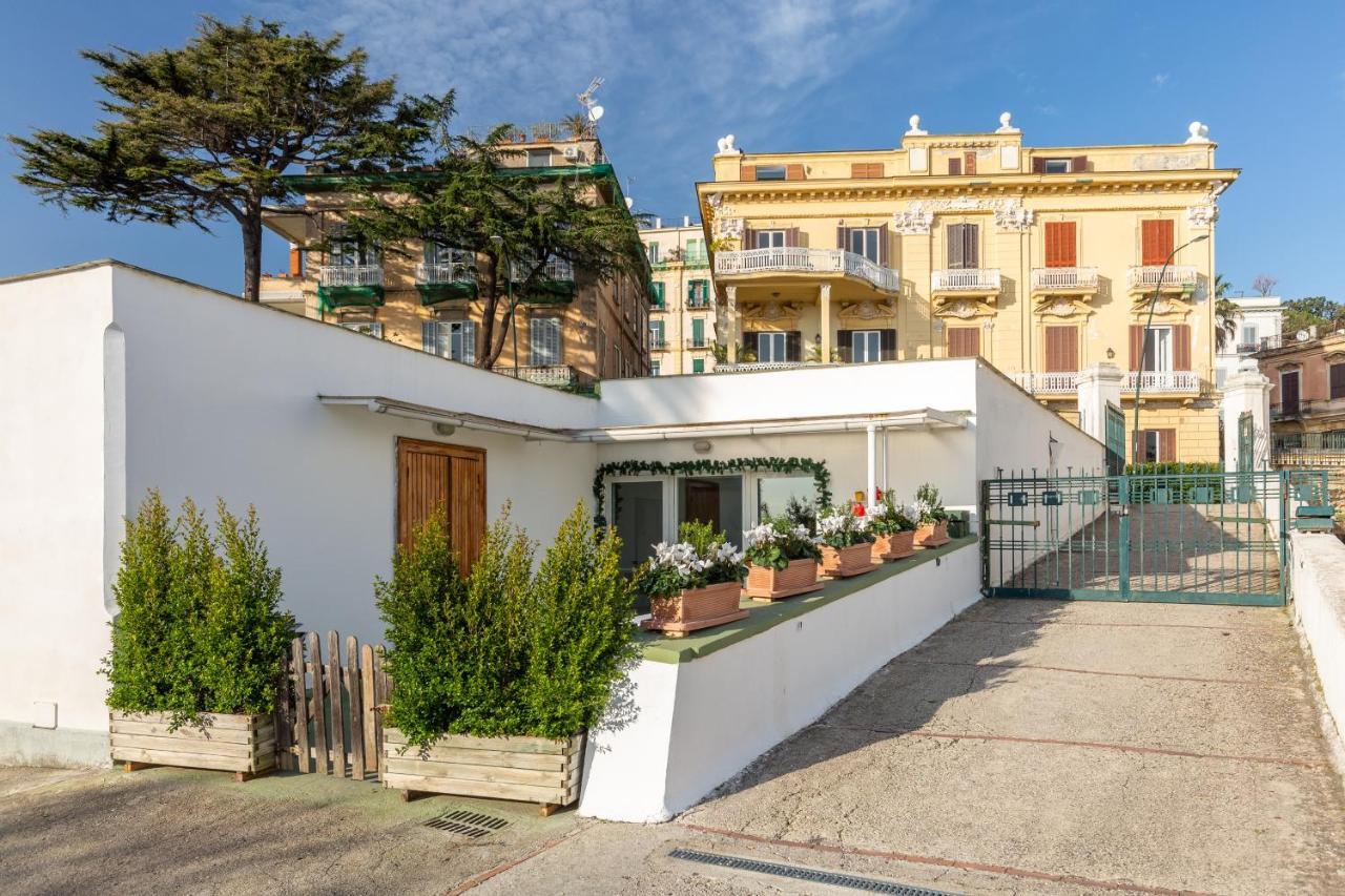 Kamyhouse Una Tranquilla Struttura Nel Verde Nápoles Exterior foto